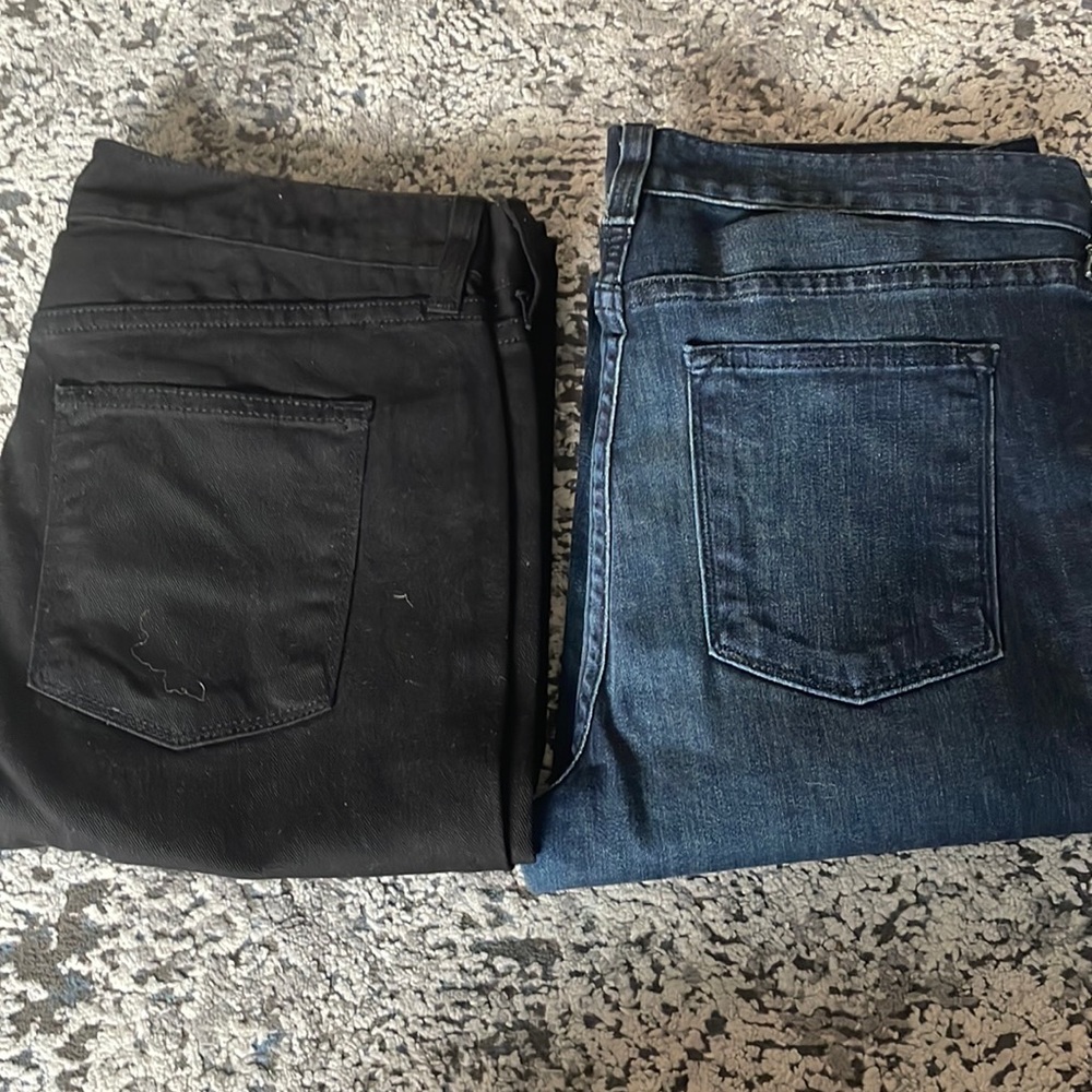 2 High Rise Skinny Jeans SZ. 28